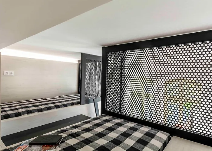 Lofty Kampus Garnizon