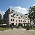 Lofty Kampus Garnizon Lägenhetshotell 3*