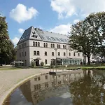 Lofty Kampus Garnizon Lägenhetshotell 3*