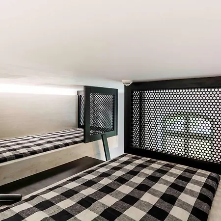 Lofty Kampus Garnizon