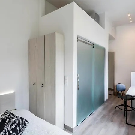 Lofty Kampus Garnizon