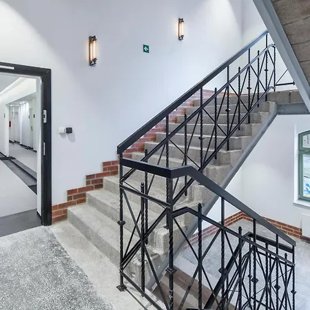 Hotel apartamentowy Lofty Kampus Garnizon *