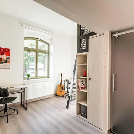 Lofty Kampus Garnizon