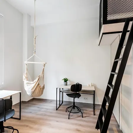 Lofty Kampus Garnizon