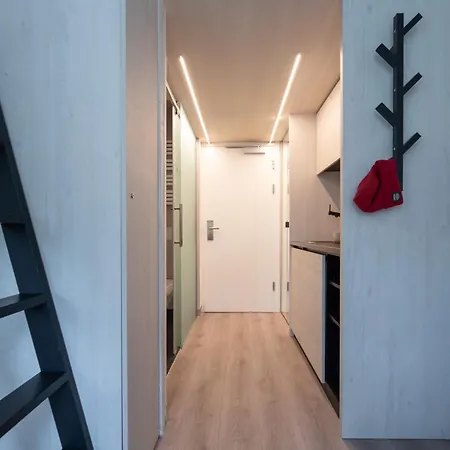 Lofty Kampus Garnizon 3*