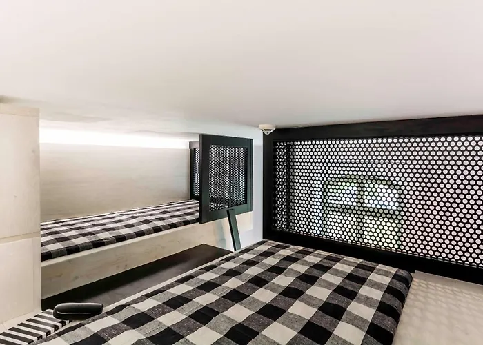 Lofty Kampus Garnizon