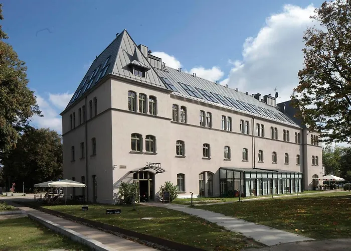 Lofty Kampus Garnizon