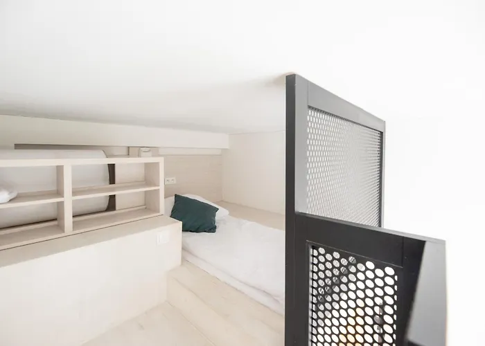 Lofty Kampus Garnizon