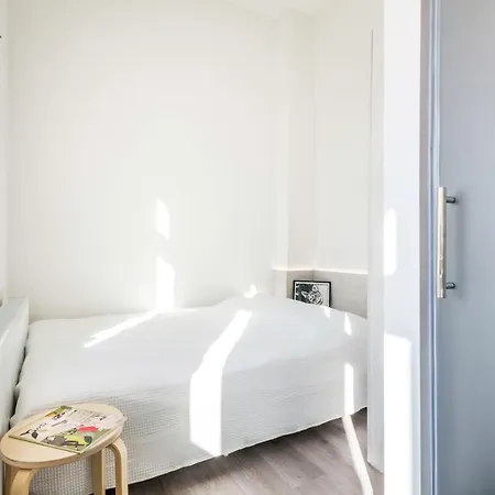 アパートホテル Lofty Kampus Garnizon 3*